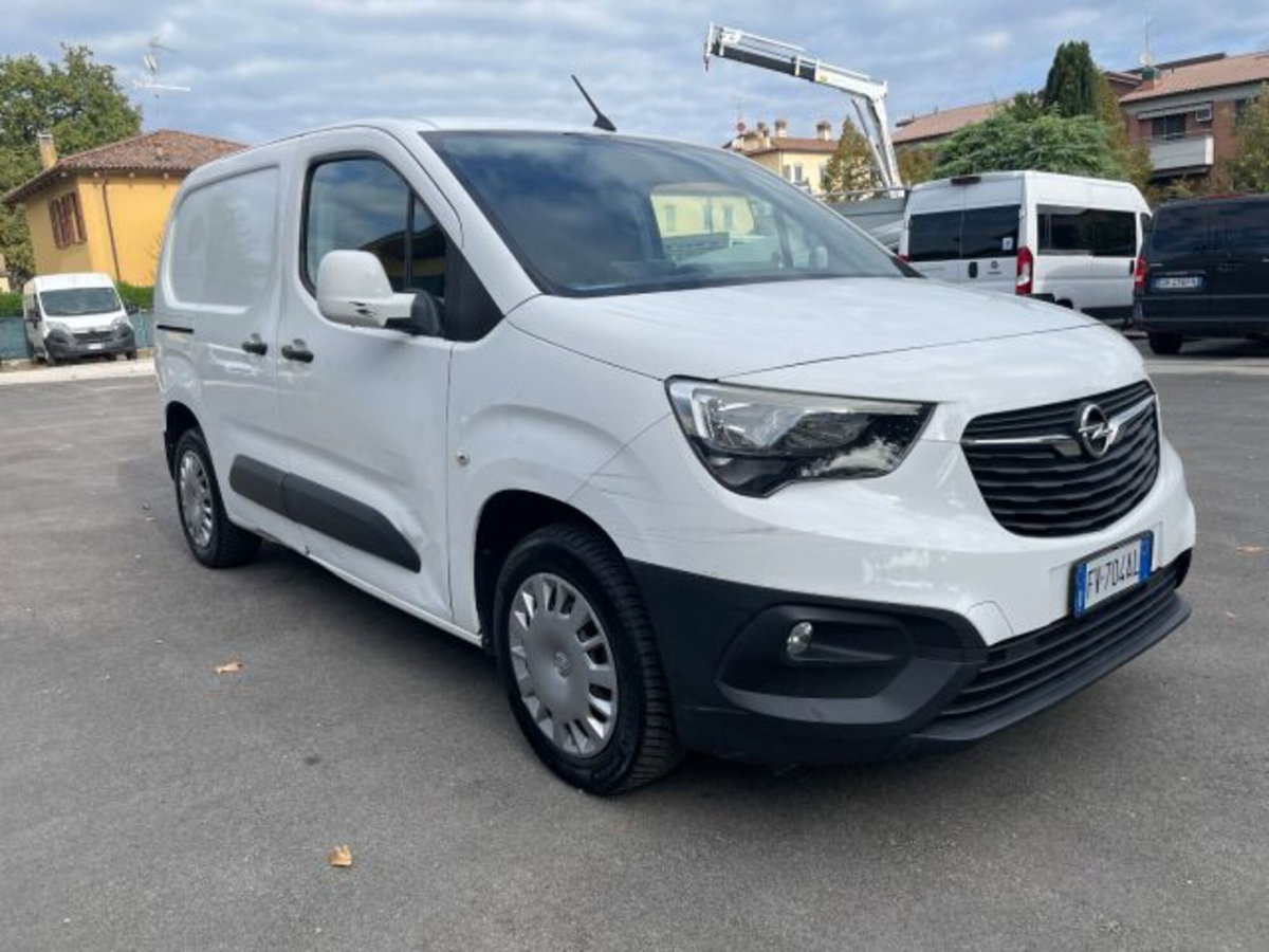Opel Combo Furgone Cargo 1.5 Diesel 100CV S&S PC 1000kg Edition (2)