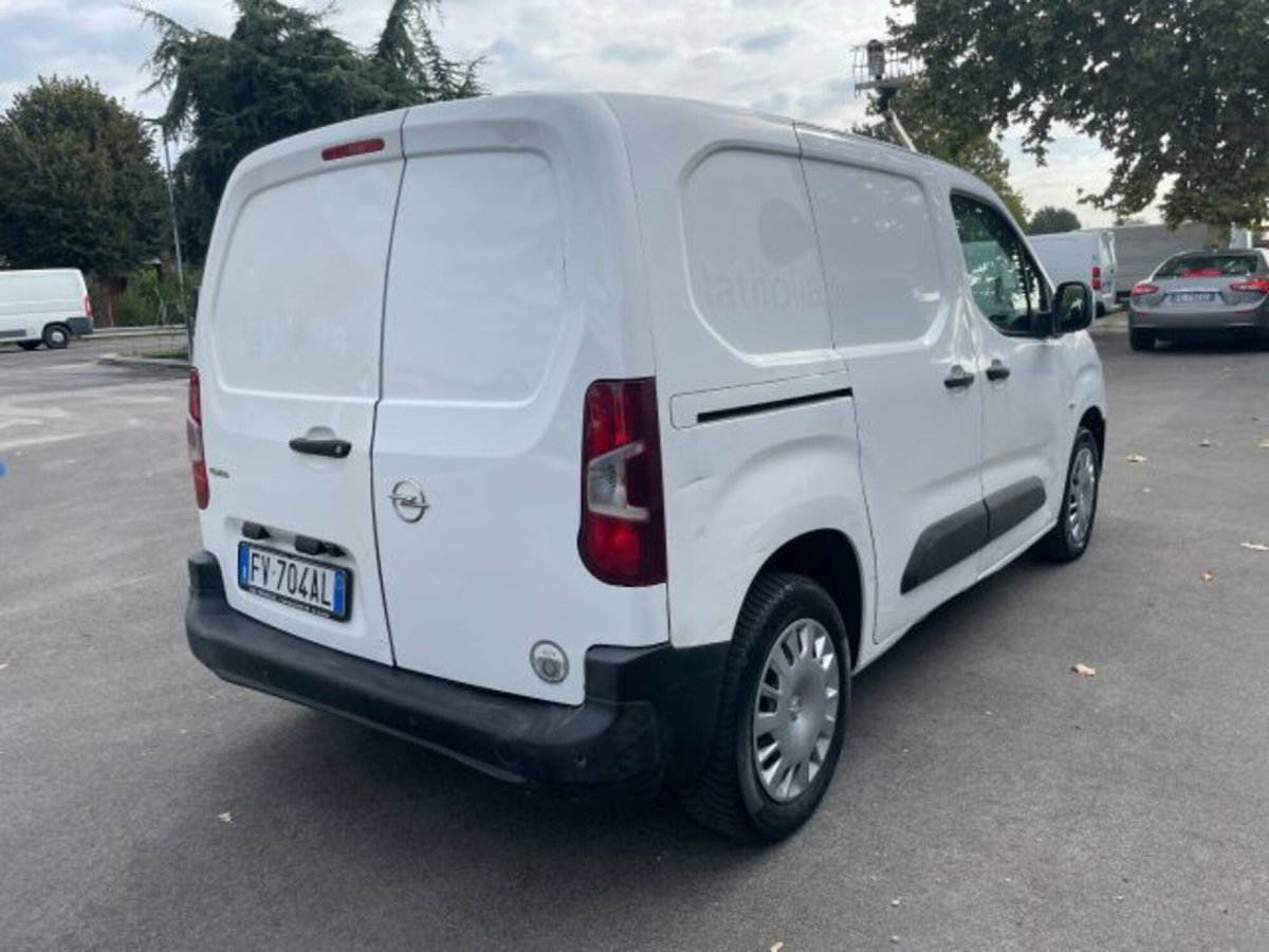 Opel Combo Furgone Cargo 1.5 Diesel 100CV S&S PC 1000kg Edition (3)