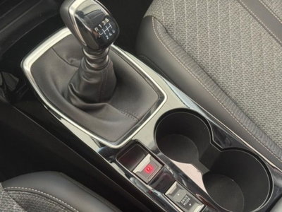 Peugeot 208 1.2 hybrid Active 100cv e-dcs 6 (12)