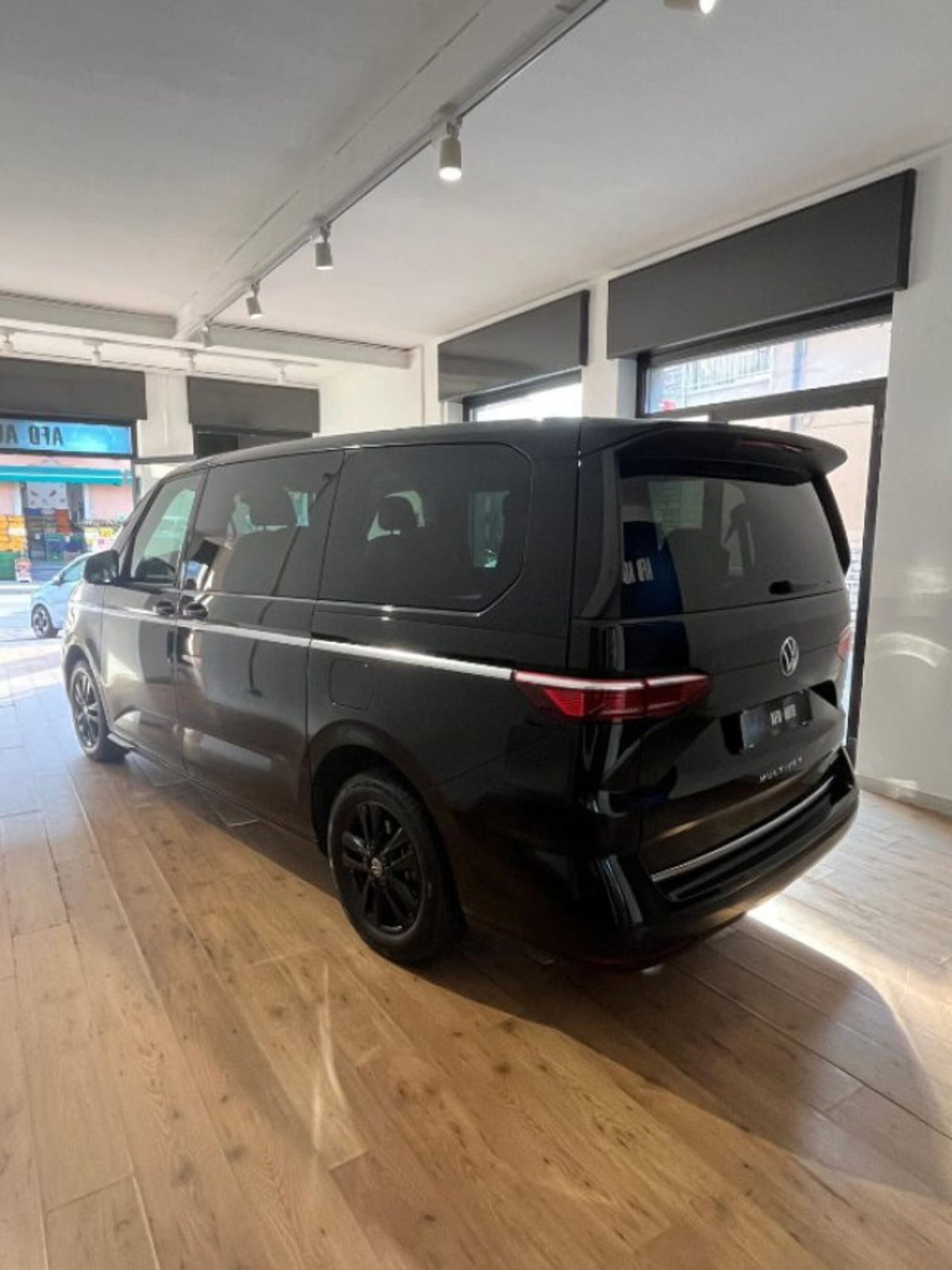 Volkswagen Multivan 1.4 TSI eHybrid Style (3)