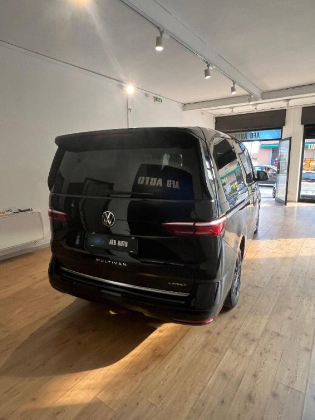 Volkswagen Multivan 1.4 TSI eHybrid Style (4)