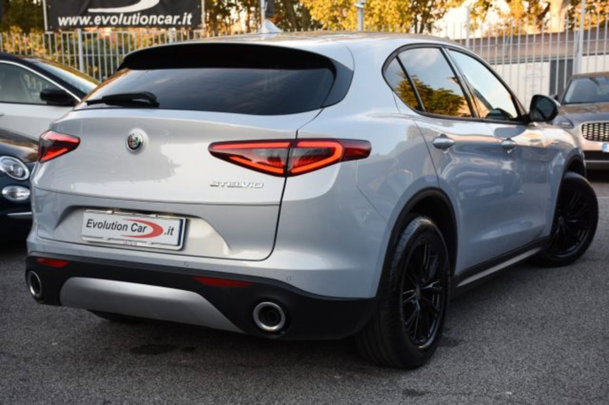 Alfa Romeo Stelvio Stelvio 2.2 Turbodiesel 160 CV AT8 RWD Super Business (3)