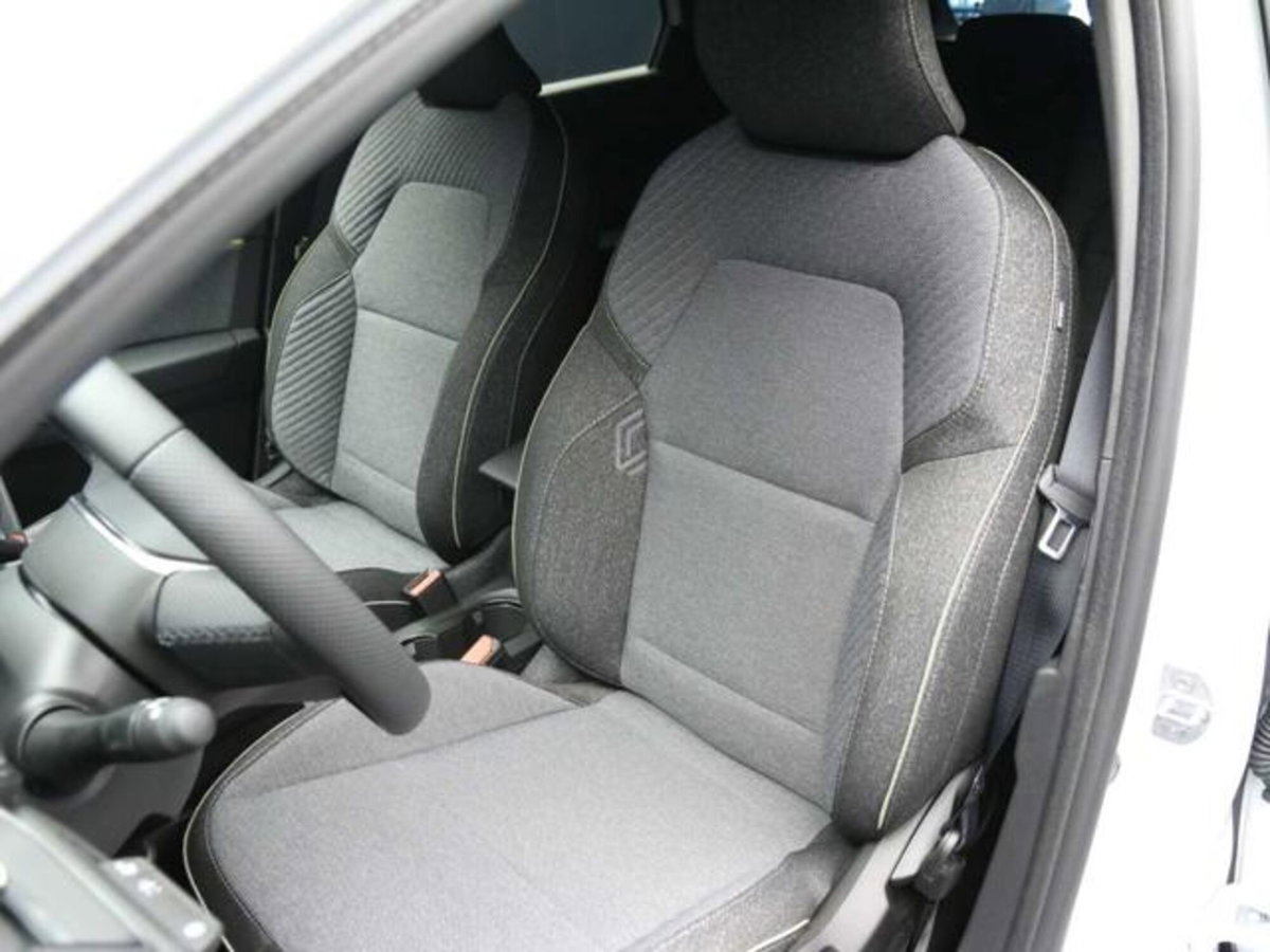 Renault Captur 1.2 eco-g Techno 120cv (12)