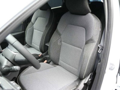 Renault Captur 1.2 eco-g Techno 120cv (12)