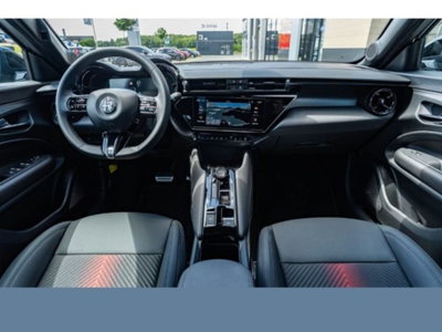 Alfa Romeo Junior 1.2 ibrida Ti 145cv edct6 (4)