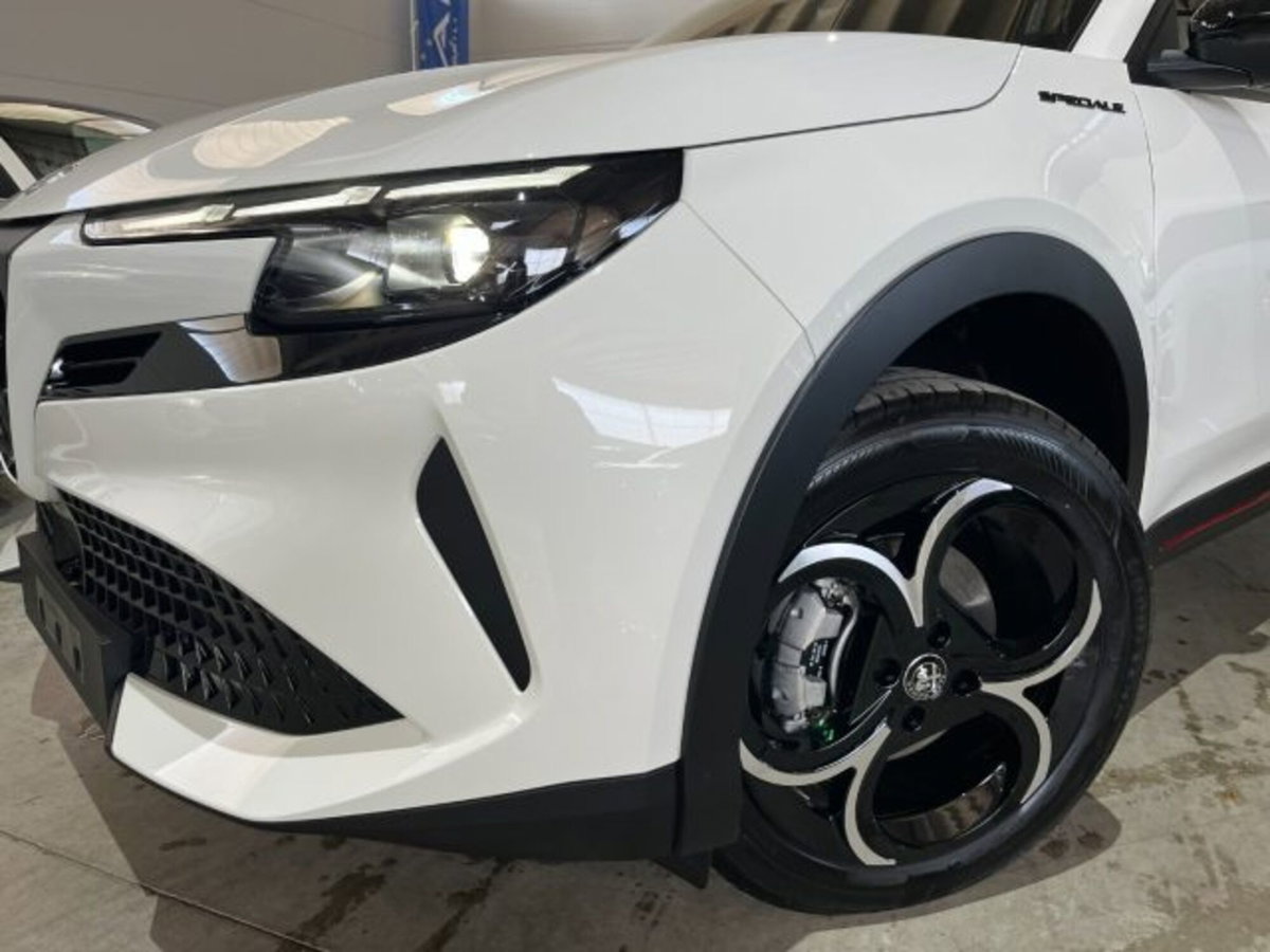 Alfa Romeo Junior elettrica Speciale 156cv (5)