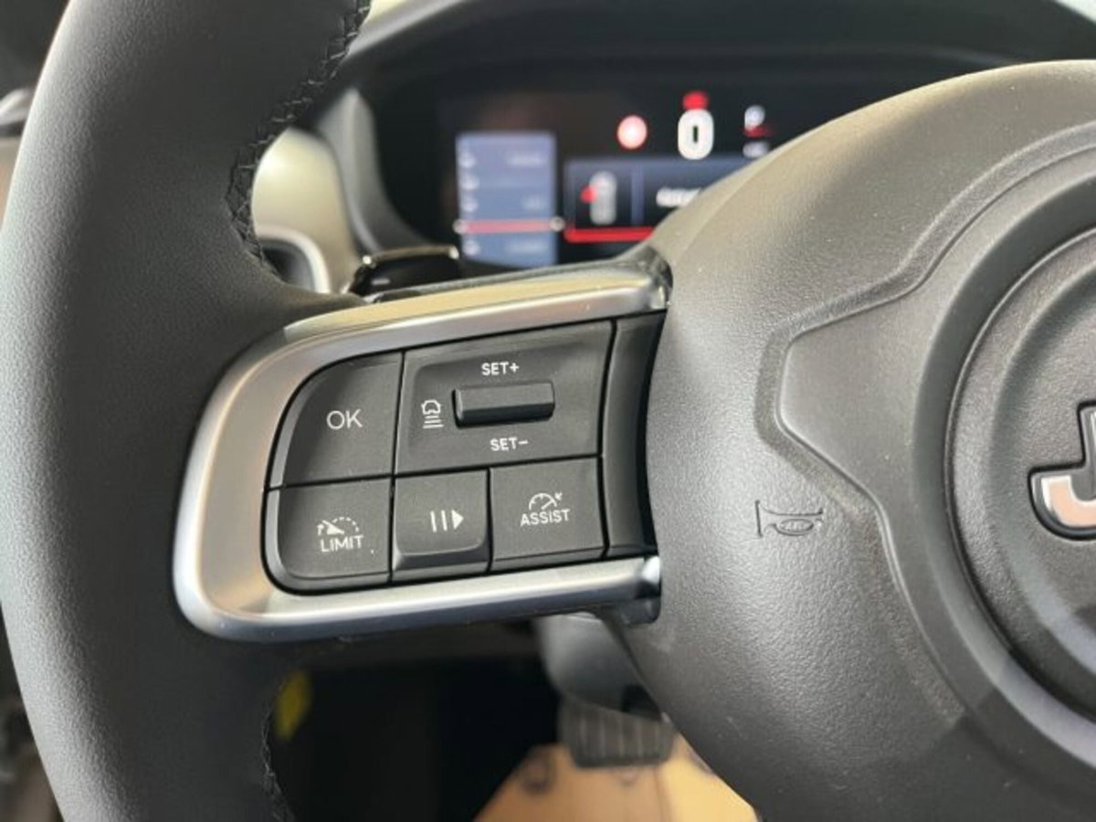 Jeep Avenger 1.2 turbo e-hybrid mhev Summit fwd 110cv edct6 (19)