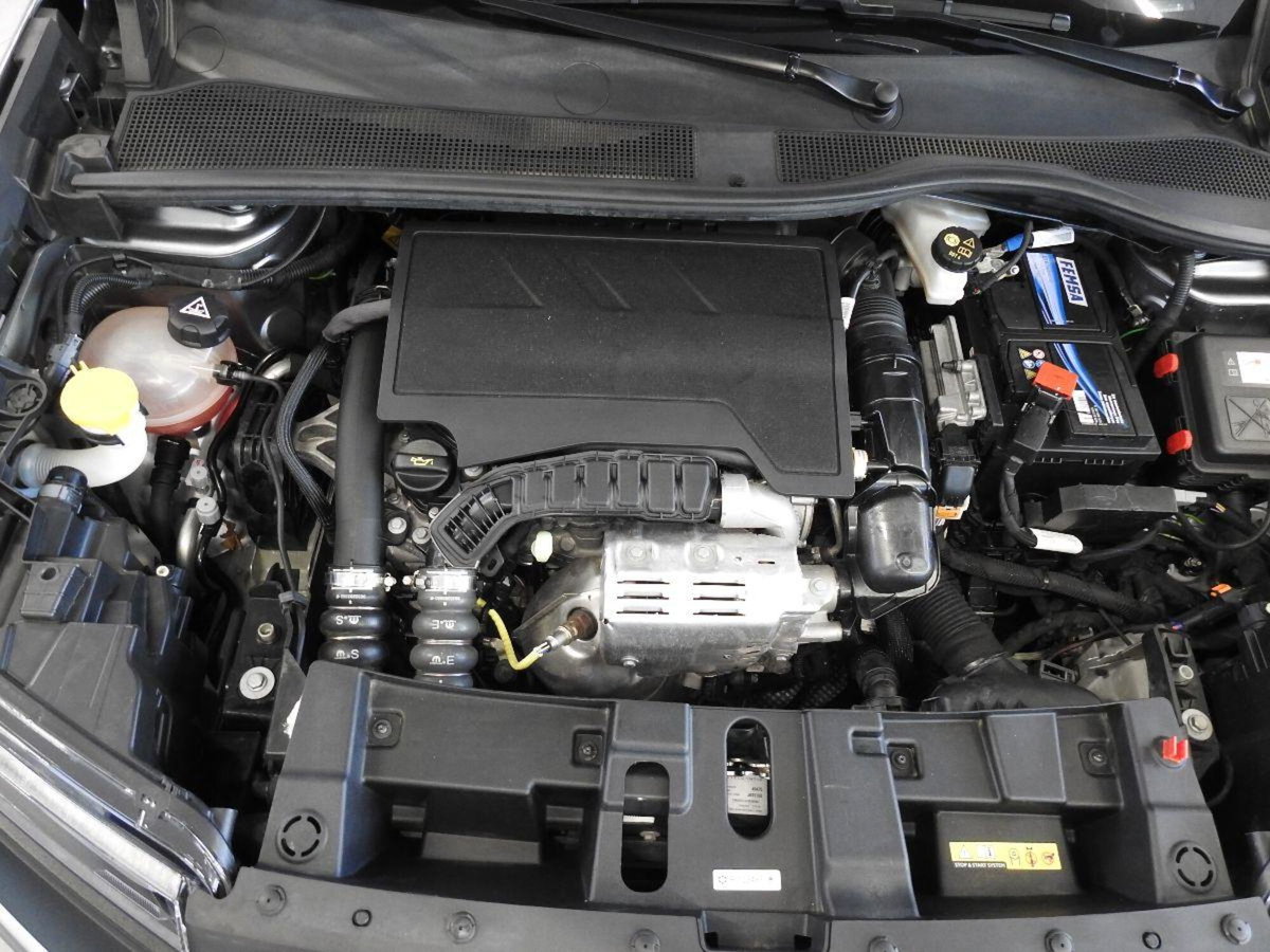 Jeep Avenger 1.2 turbo Summit fwd 100cv (11)