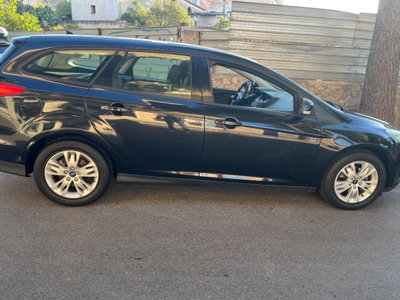 Ford Focus Station Wagon 1.6 TDCi 115 CV SW (6)