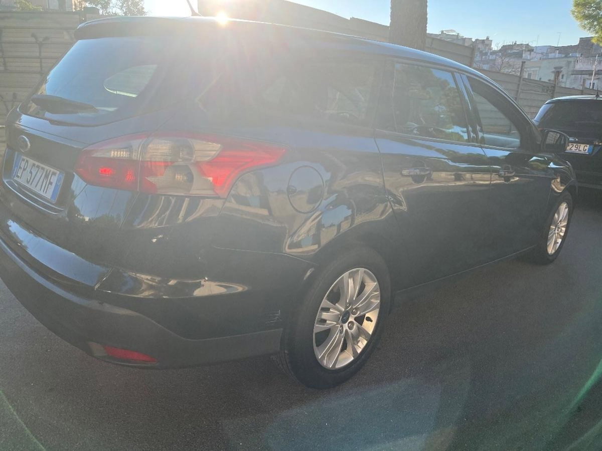 Ford Focus Station Wagon 1.6 TDCi 115 CV SW (7)