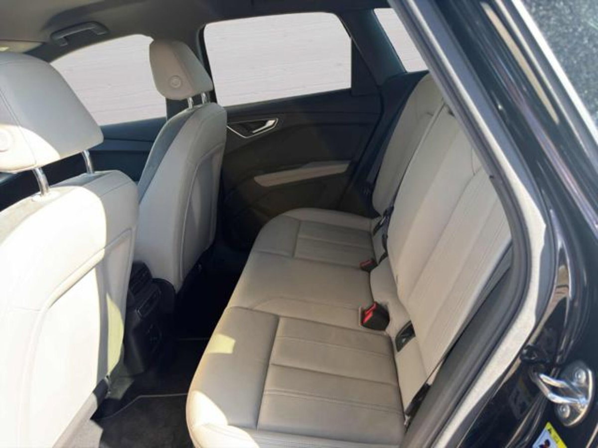 Audi Q4 Q4 35 e-tron Business (10)
