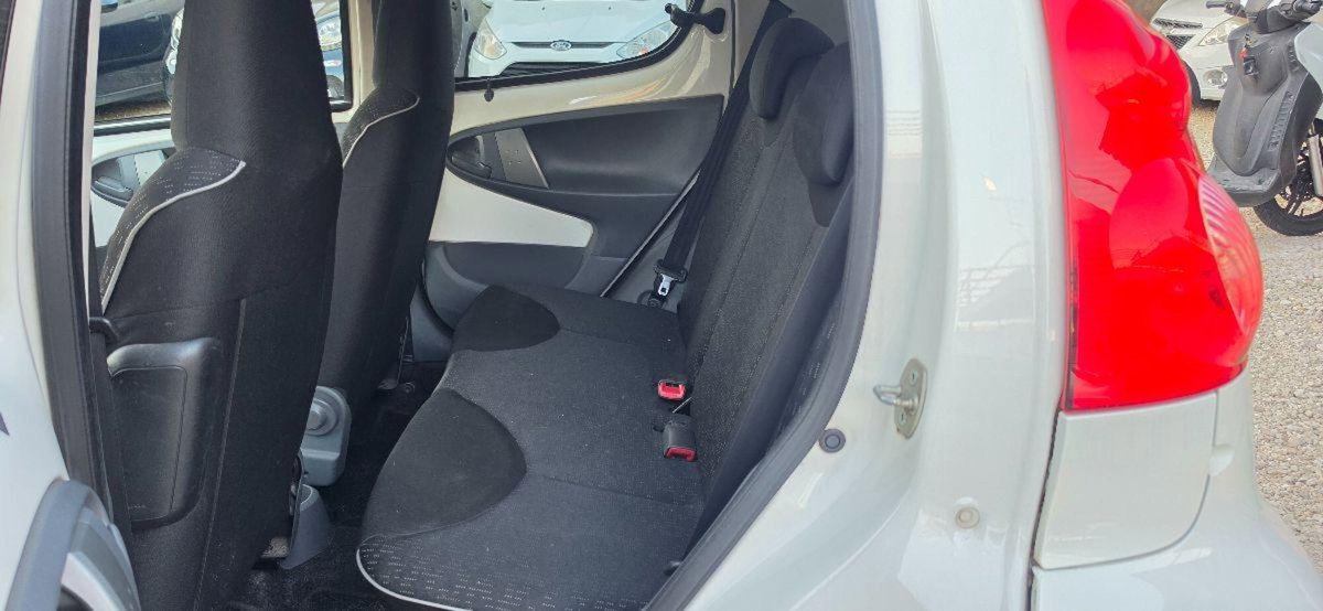 Peugeot 107 68CV 5p. Active 2Tronic (13)