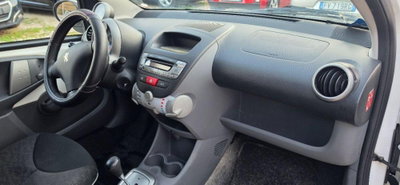 Peugeot 107 68CV 5p. Active 2Tronic (18)