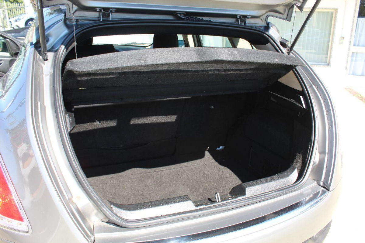 Lancia Delta 1.6 MJT DPF Platino (18)