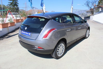 Lancia Delta 1.6 MJT DPF Platino (5)