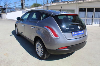 Lancia Delta 1.6 MJT DPF Platino (7)