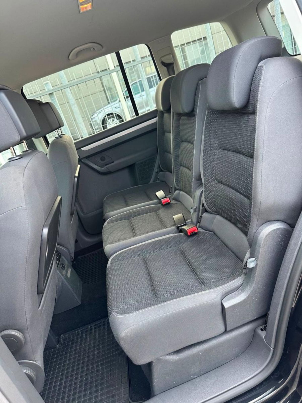Volkswagen Touran 1.6 TDI Comfortline (15)