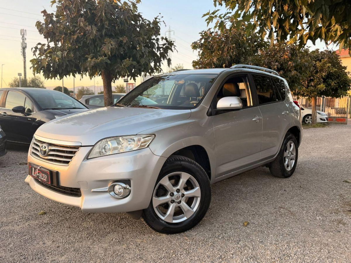 Toyota Rav4 2.2 D-4D 150 CV DPF Exclusive