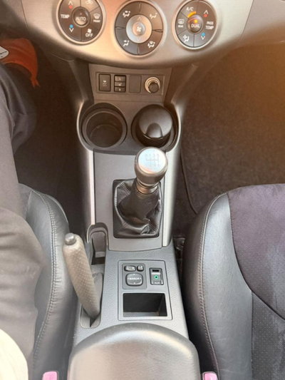 Toyota Rav4 2.2 D-4D 150 CV DPF Exclusive (13)