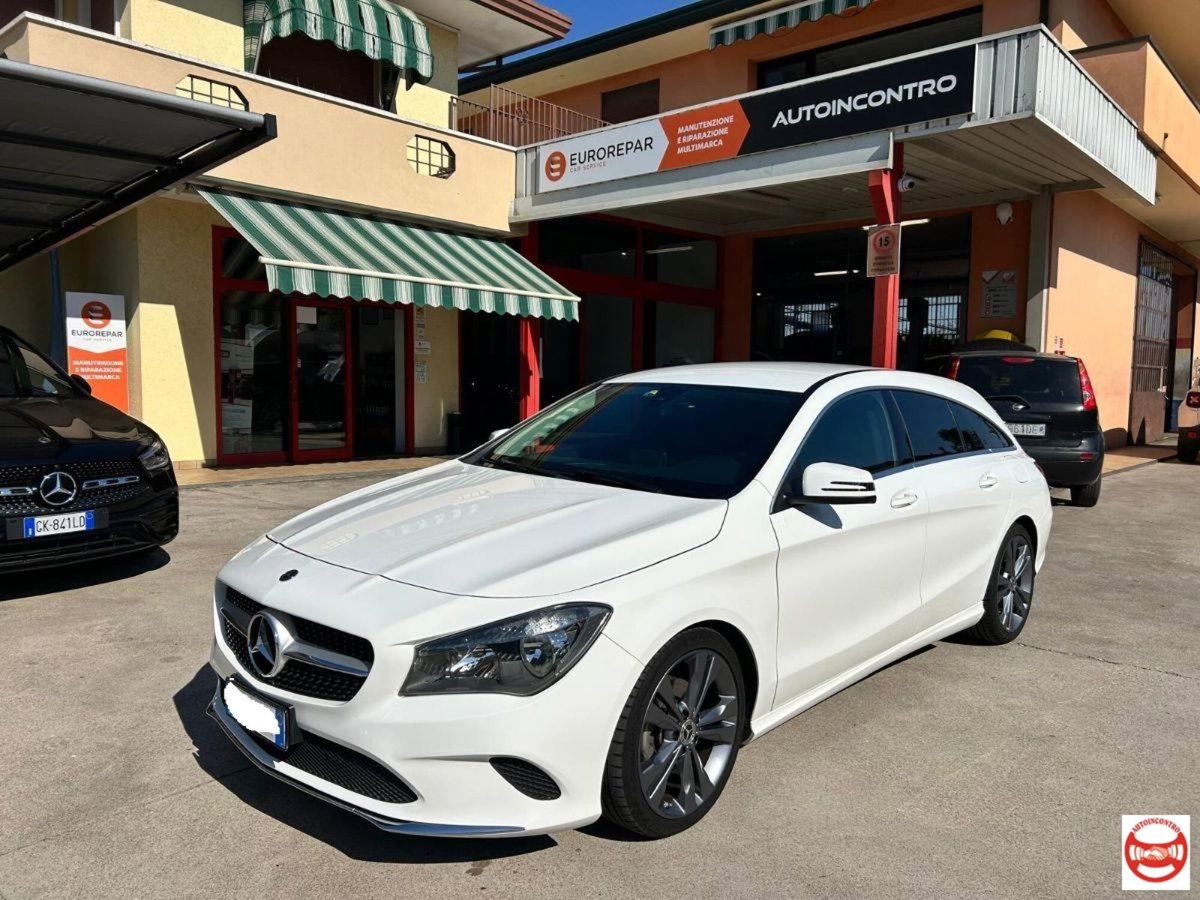 Mercedes-Benz CLA Shooting Brake 200 d Automatic Sport
