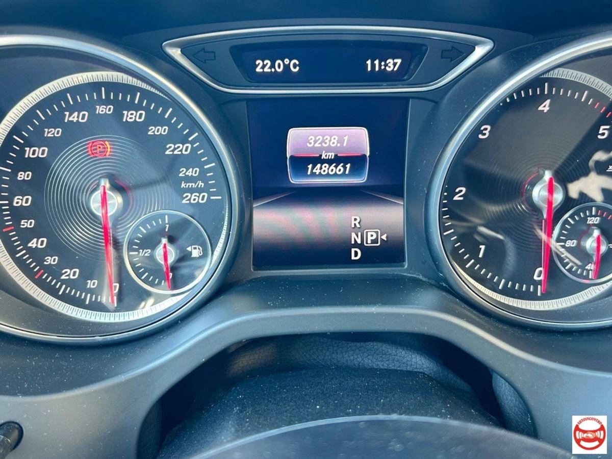 Mercedes-Benz CLA Shooting Brake 200 d Automatic Sport (12)