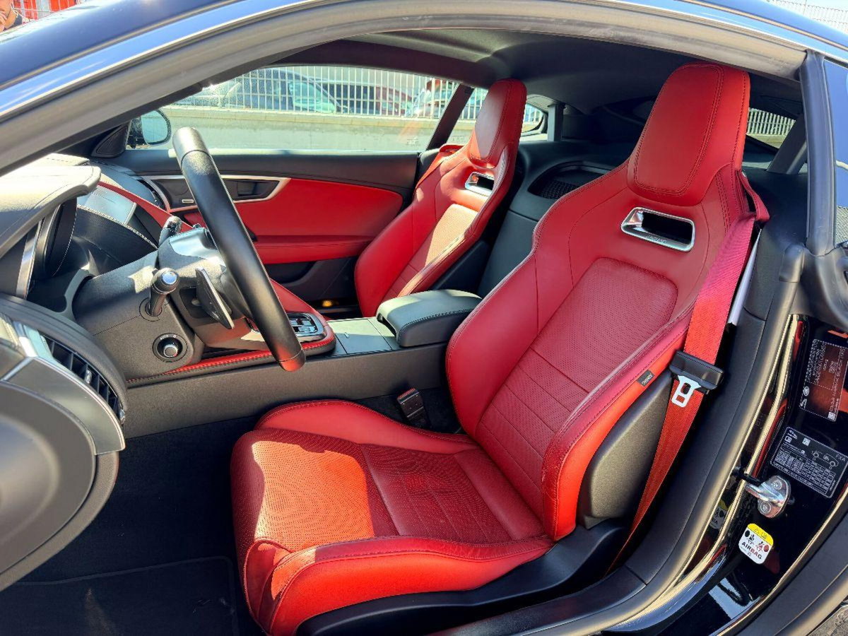 Jaguar F-Type Coupé Coupe 2.0 i4 R-Dynamic rwd 300cv auto (10)