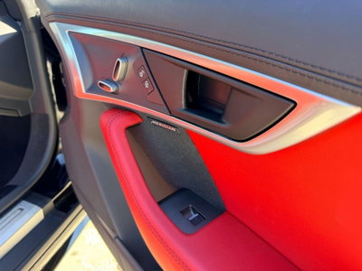 Jaguar F-Type Coupé Coupe 2.0 i4 R-Dynamic rwd 300cv auto (15)
