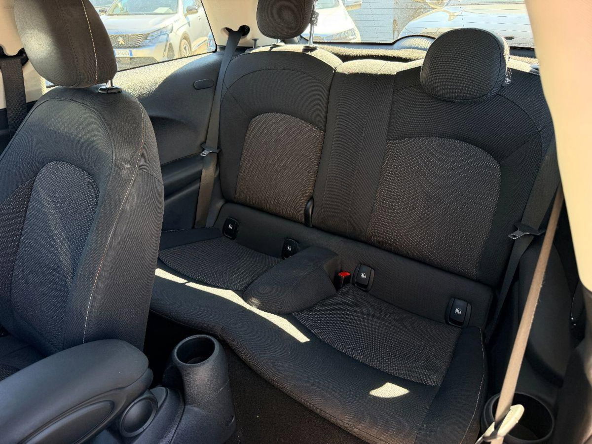 MINI Mini 1.5 Cooper Camden 5 porte (10)