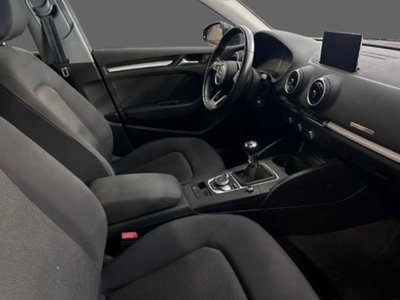Audi A3 Sportback 1.6 TDI 116 CV Business (2)