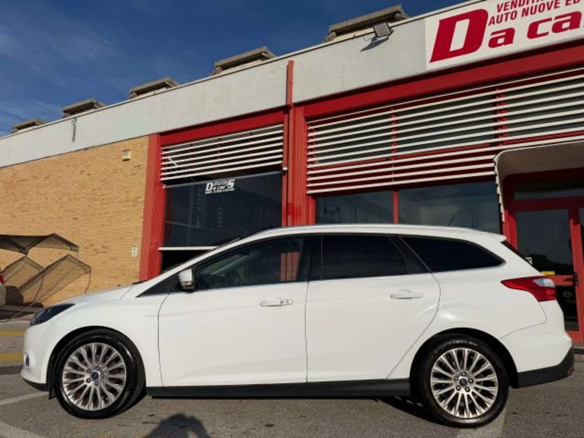 Ford Focus Station Wagon 1.6 TDCi 115 CV SW Titanium (3)
