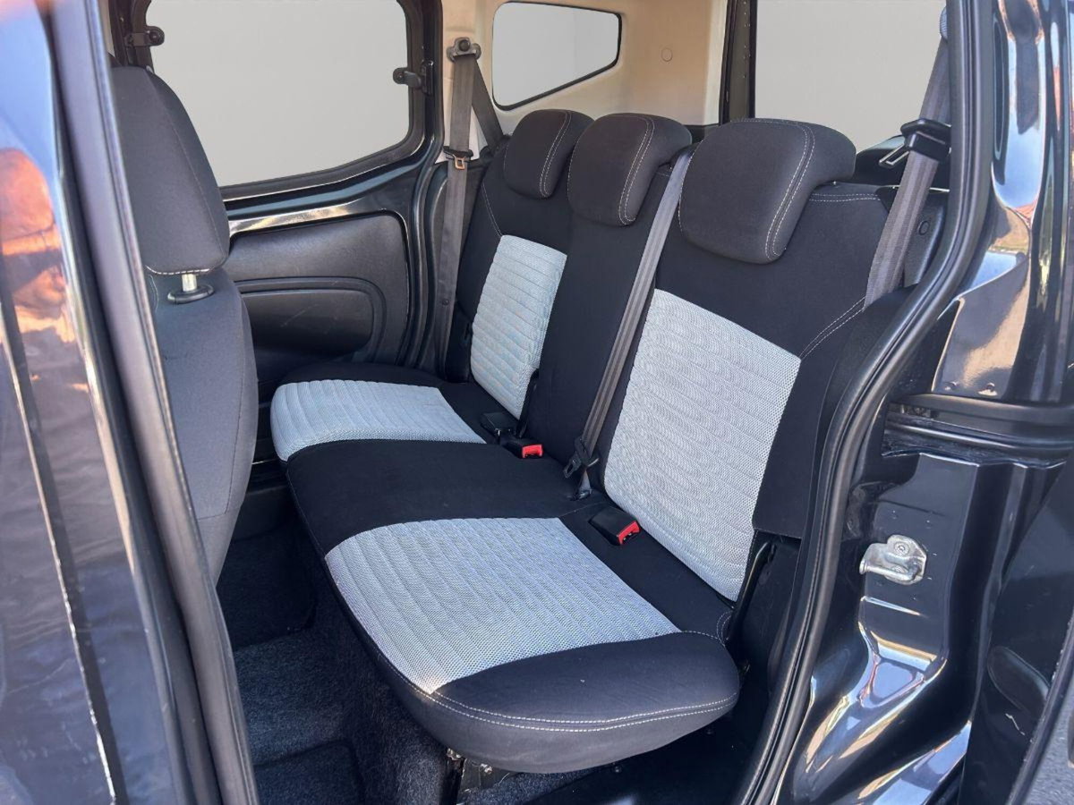 Fiat Qubo 1.3 MJT 75 CV Trekking (11)