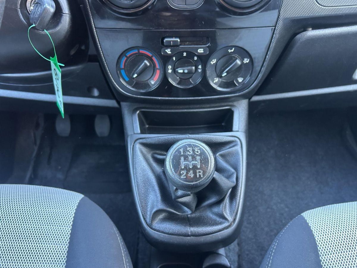 Fiat Qubo 1.3 MJT 75 CV Trekking (15)