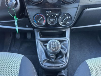 Fiat Qubo 1.3 MJT 75 CV Trekking (15)