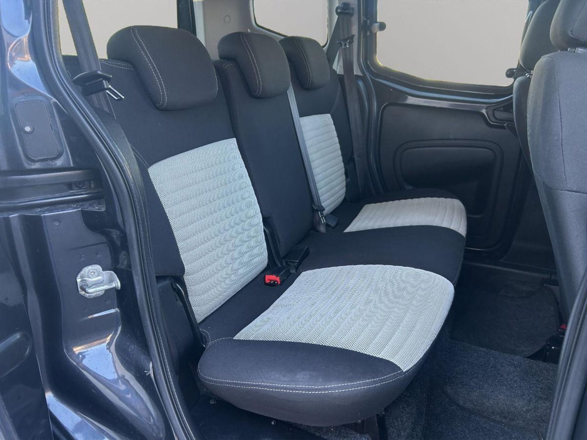 Fiat Qubo 1.3 MJT 75 CV Trekking (18)
