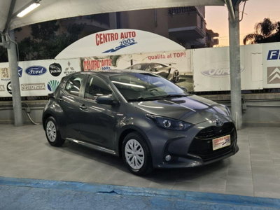 Toyota Yaris 1.5 Hybrid 5 porte Lounge usata