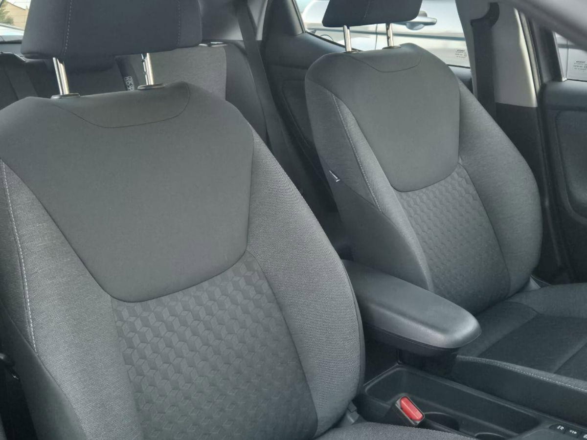 Toyota Yaris 1.5 Hybrid 5 porte Lounge (15)