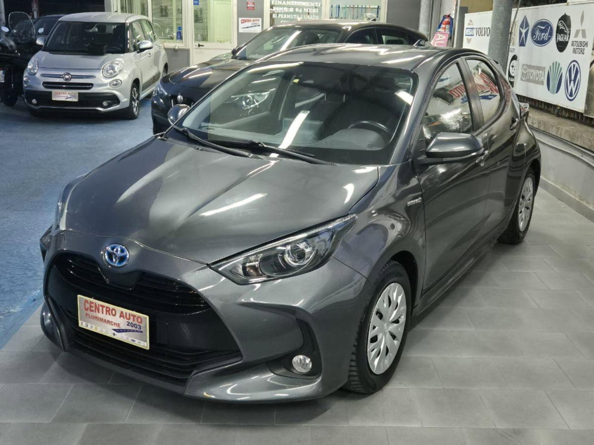 Toyota Yaris 1.5 Hybrid 5 porte Lounge (5)