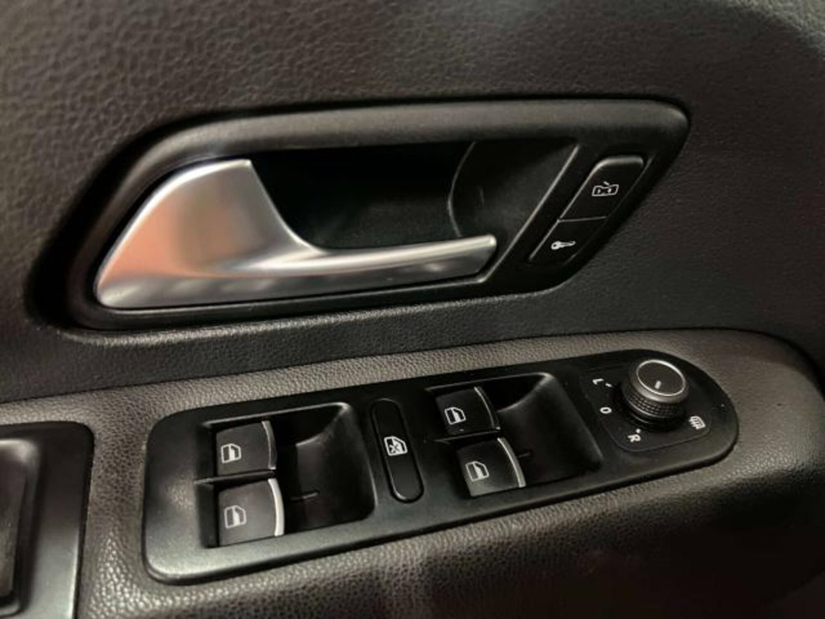 Volkswagen Amarok 3.0 tdi V6 Aventura 4motion auto (14)