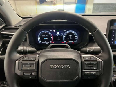 Toyota Hilux 2.8 d-4d 48V double cab Invincible auto (13)