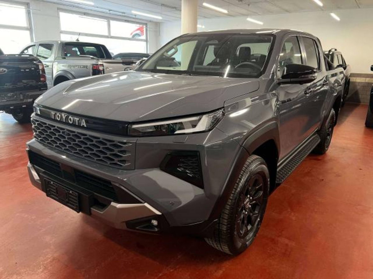 Toyota Hilux 2.8 d-4d 48V double cab Invincible auto (2)