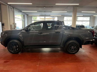 Toyota Hilux 2.8 d-4d 48V double cab Invincible auto (4)