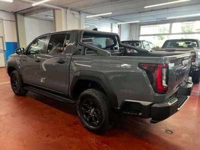Toyota Hilux 2.8 d-4d 48V double cab Invincible auto (5)