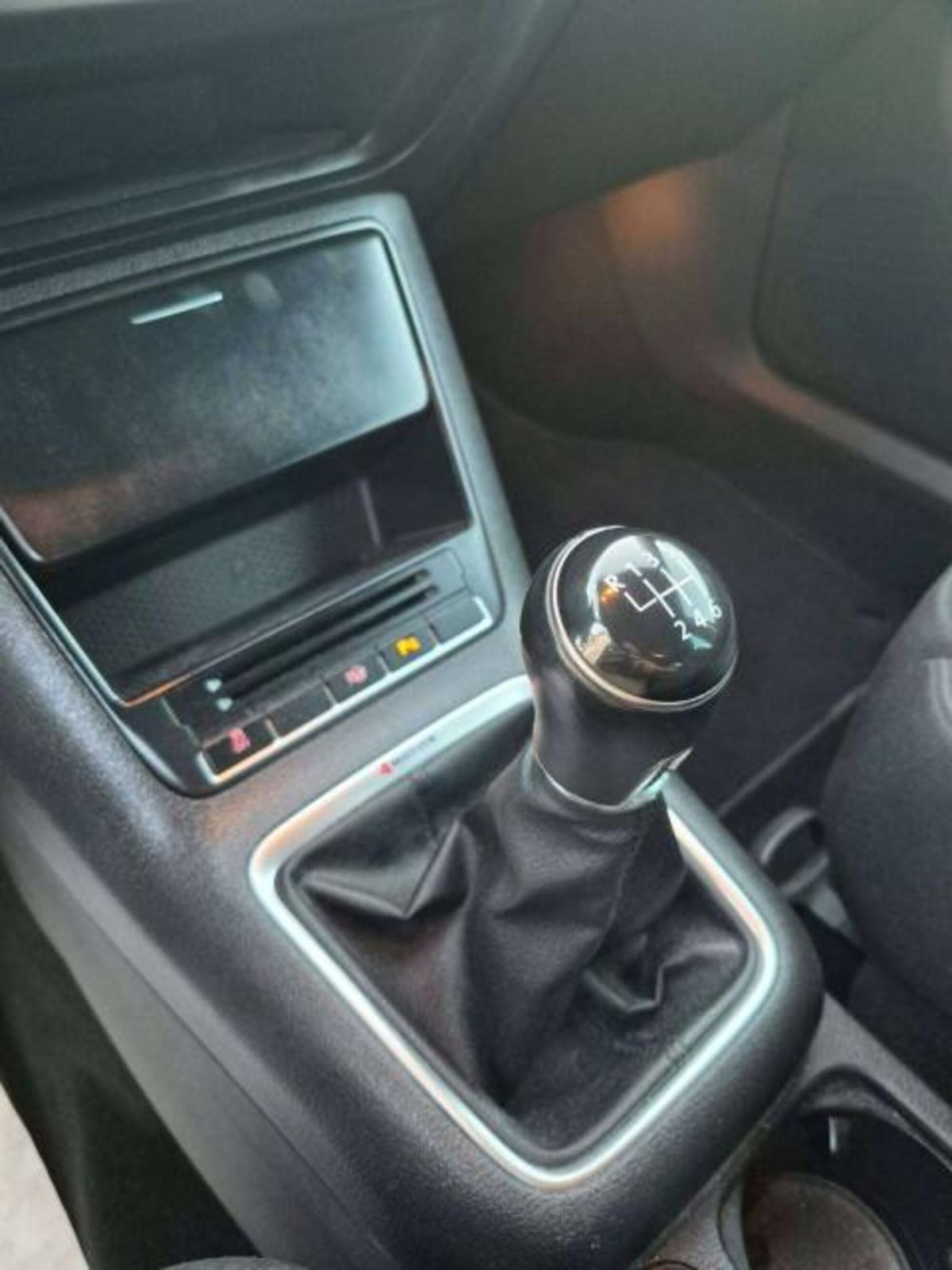 Volkswagen Tiguan 2.0 TDI SCR Life (12)