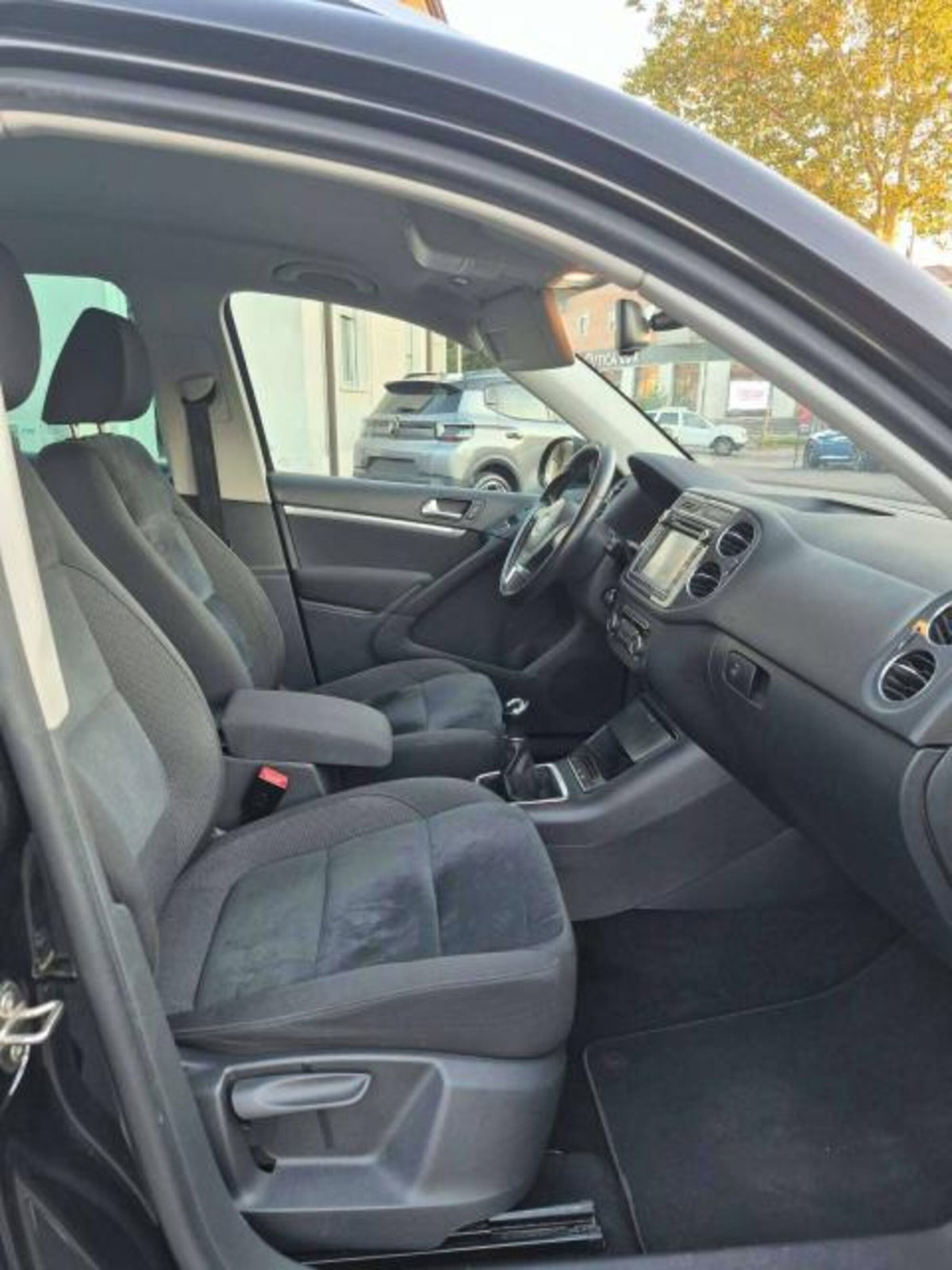 Volkswagen Tiguan 2.0 TDI SCR Life (14)