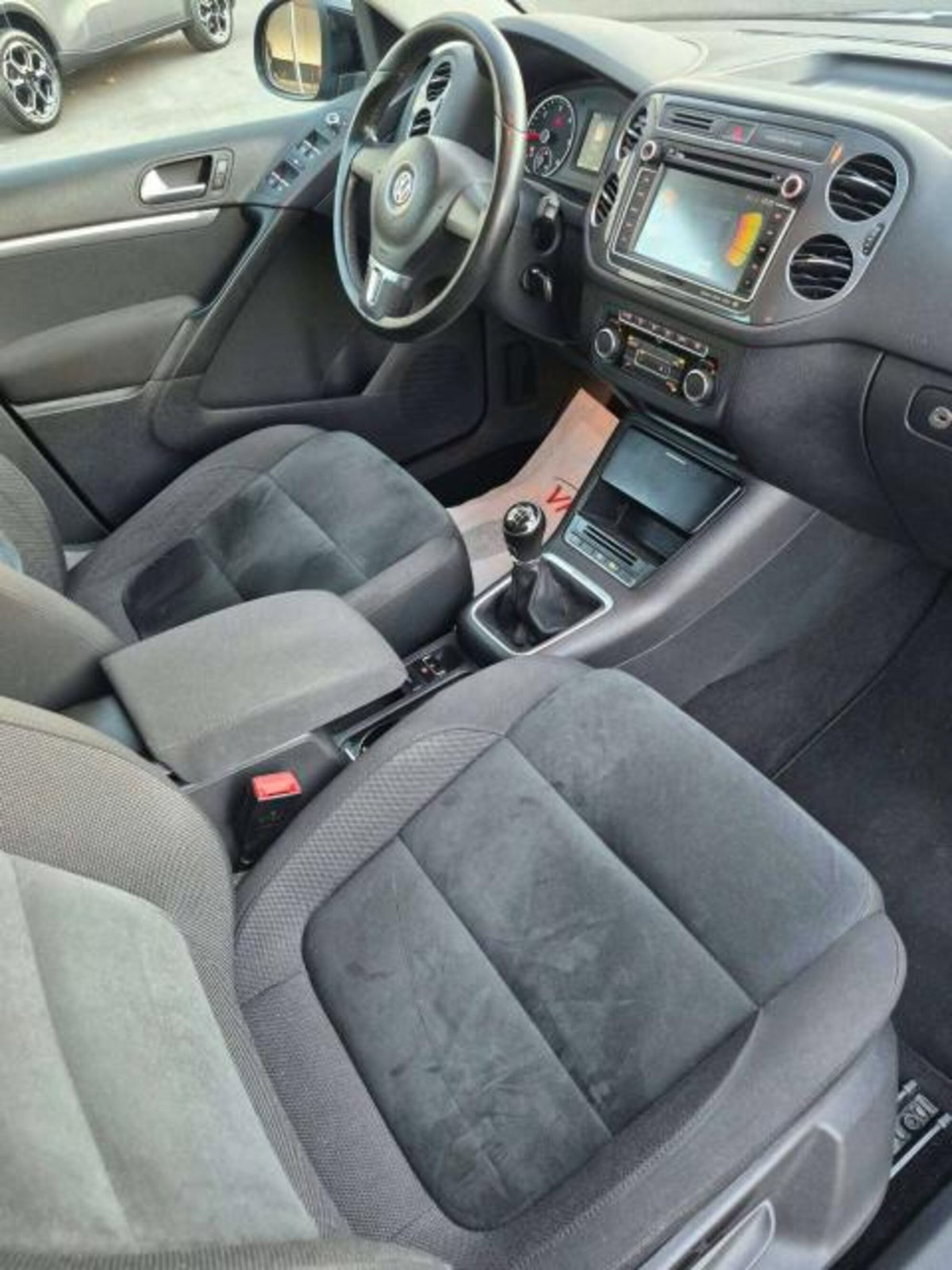 Volkswagen Tiguan 2.0 TDI SCR Life (15)