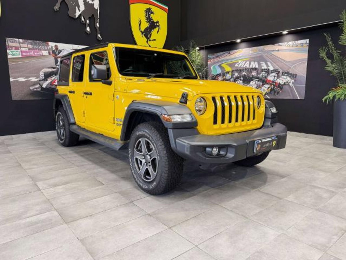 Jeep Wrangler Unlimited 2.2 Mjt II Sport (3)