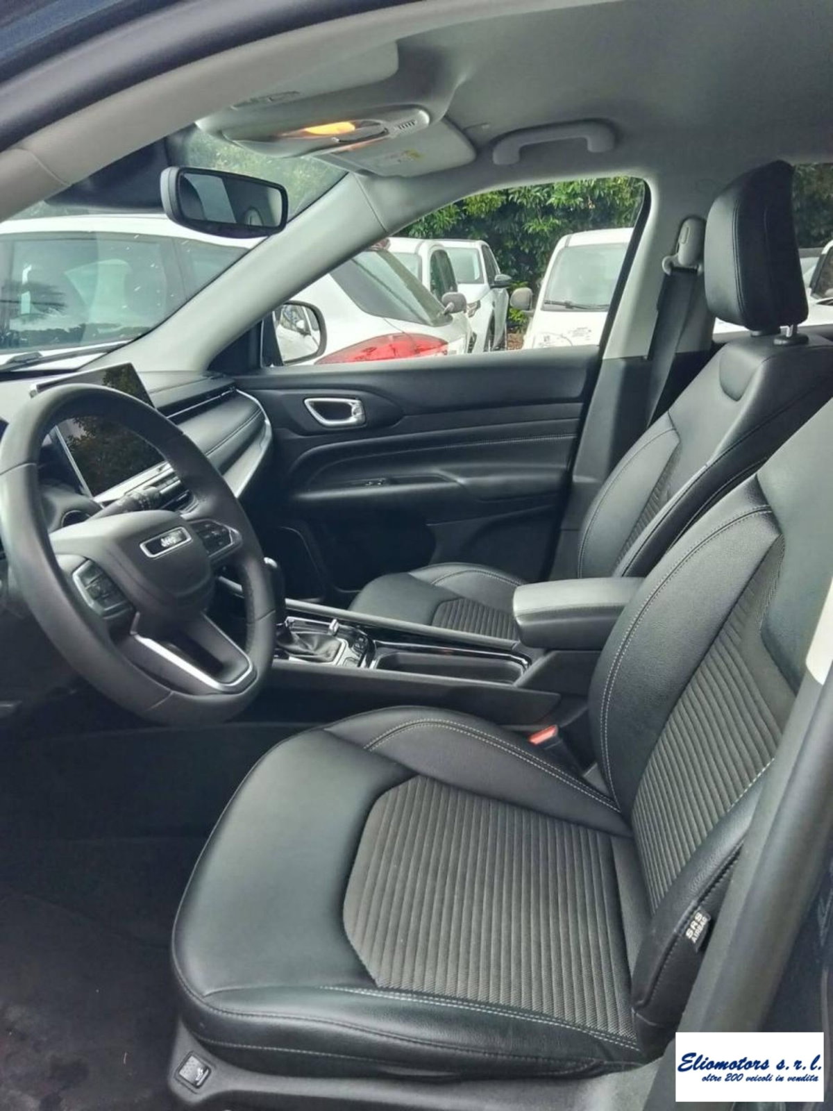 Jeep Compass full-electric Overland 4xe 375cv auto (5)