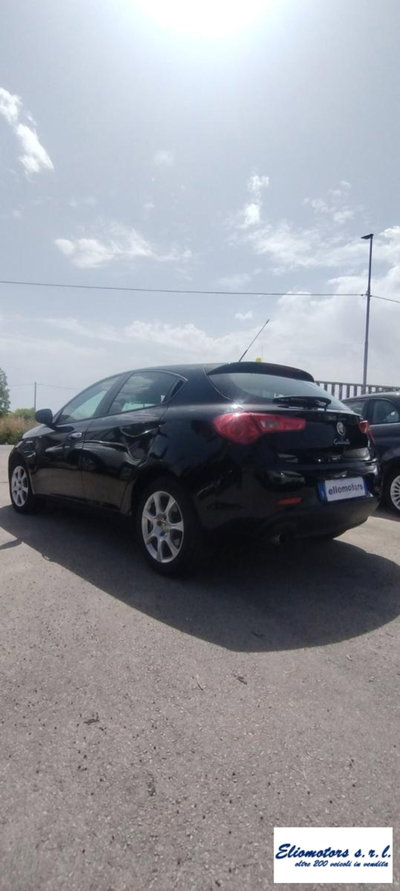 Alfa Romeo Giulietta 1.6 JTDm-2 Distinctive (10)