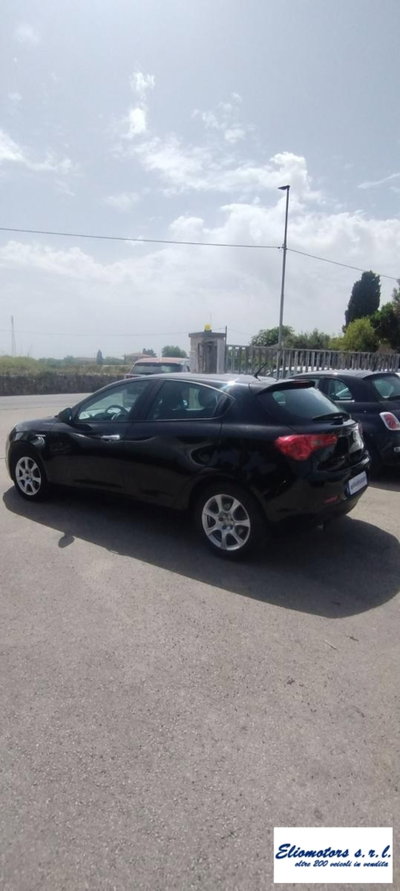Alfa Romeo Giulietta 1.6 JTDm-2 Distinctive (11)