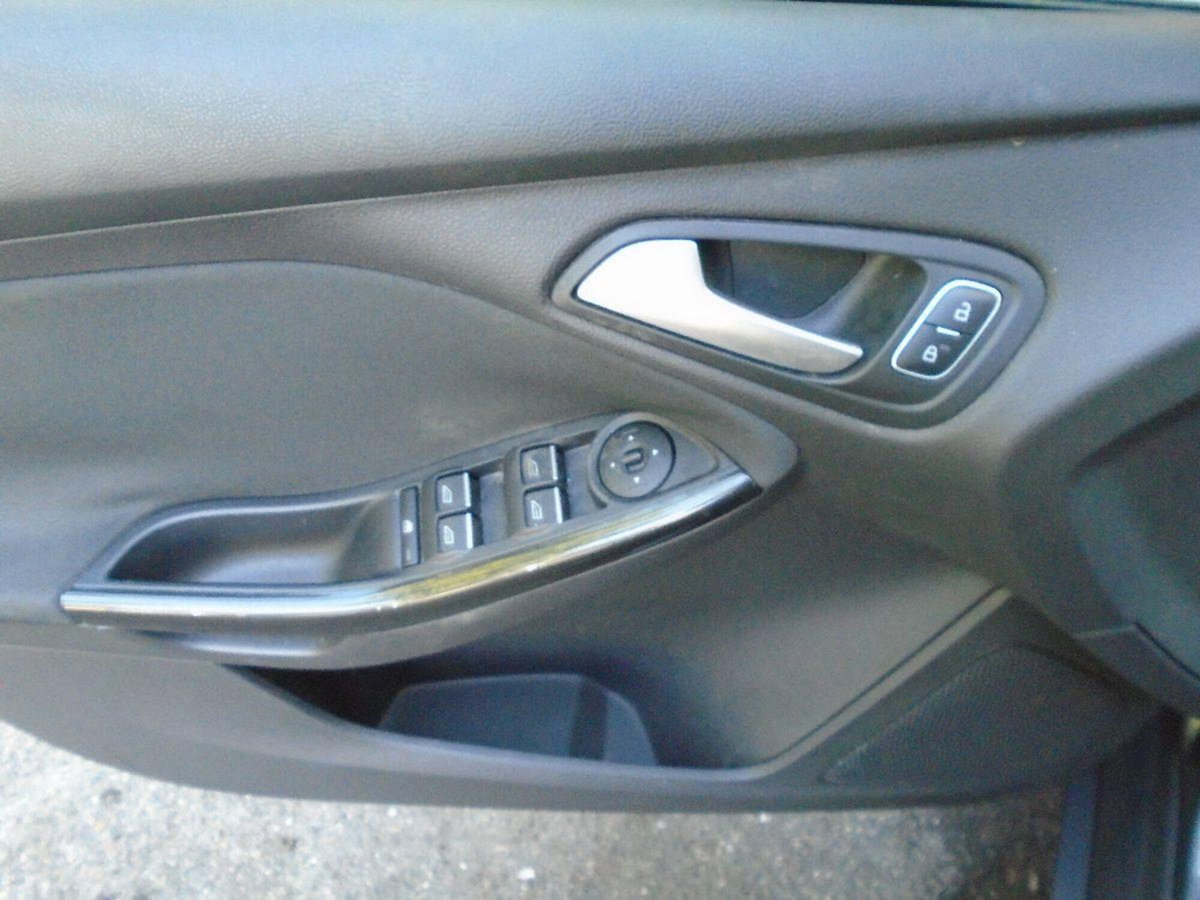 Ford Focus Station Wagon 1.5 TDCi 120 CV Start&Stop SW Titanium (14)